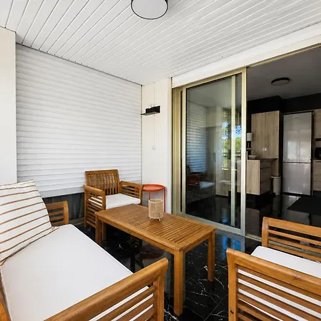 For 6 Guests With Sea & Marina Views 10 Min From Saint-Laurent-du-Var