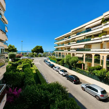 For 6 Guests With Sea & Marina Views 10 Min From Apartamento